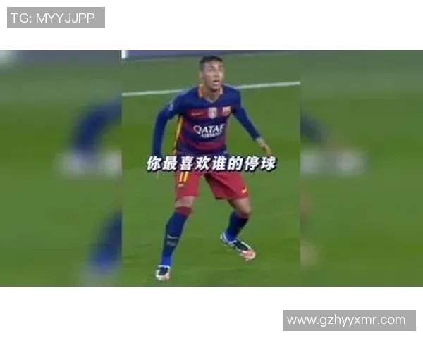 足球明星小狐狸的精彩瞬间与迷人风采尽在这里，快来欣赏他的独特魅力与精彩表现